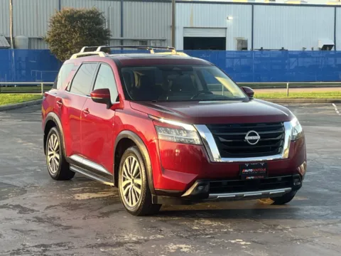 Photos of 2022 Nissan Pathfinder Platinum for sale in Alvin, TX at Auto Boutique Texas