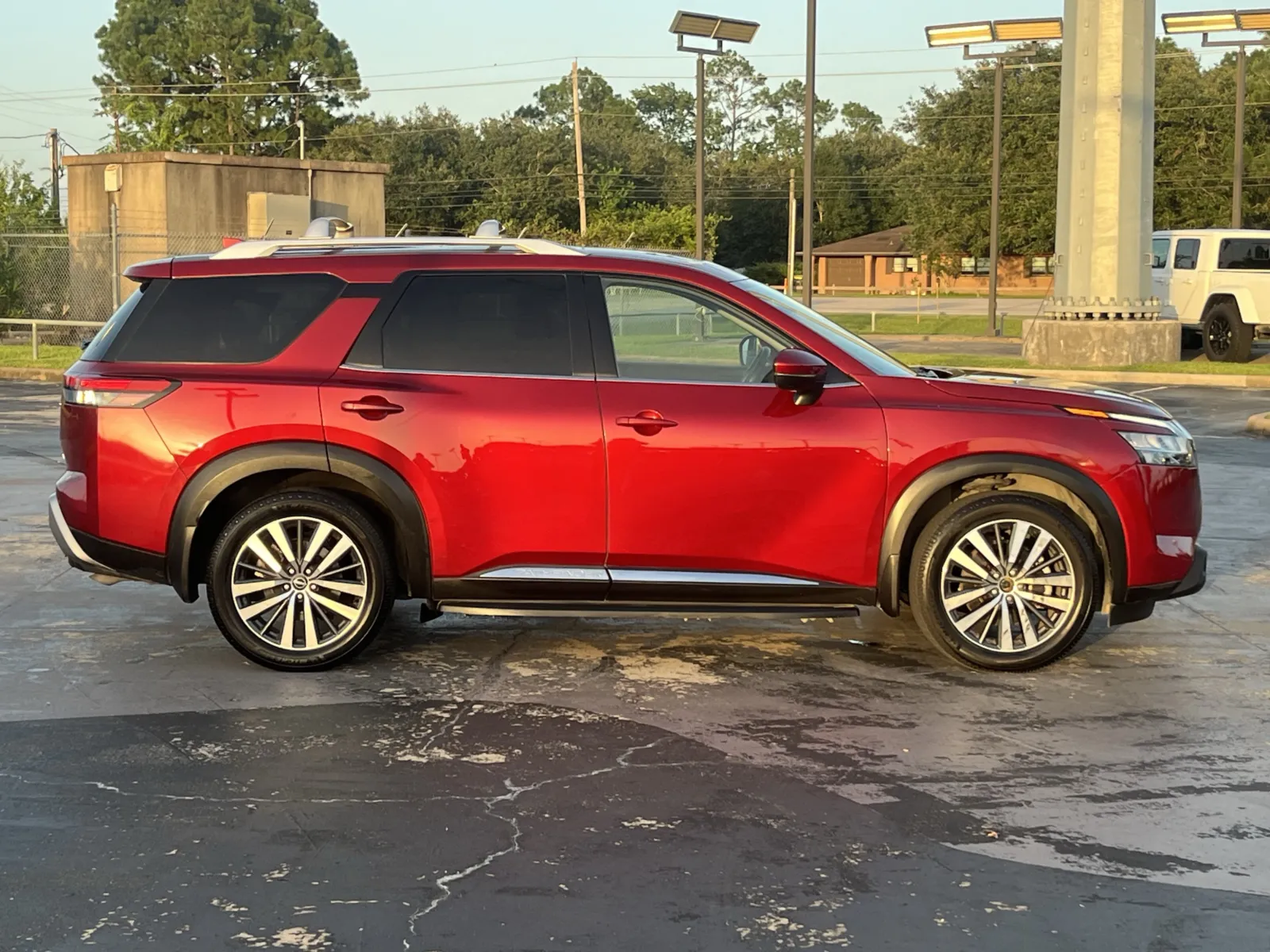 Nissan Pathfinder photo 8
