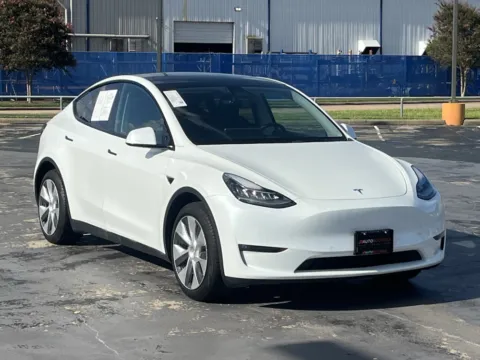 Another view of 2022 Tesla Model Y Long Range for sale in Alvin, TX at Auto Boutique Texas
