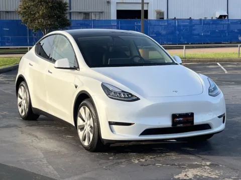 Photos of 2022 Tesla Model Y Long Range for sale in Alvin, TX at Auto Boutique Texas