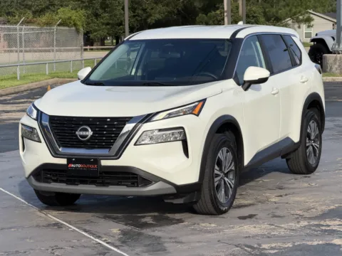 Another view of 2022 Nissan Rogue SV for sale in Alvin, TX at Auto Boutique Texas