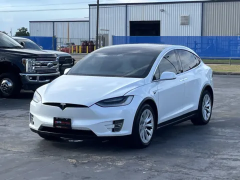 Photos of 2020 Tesla Model X Long Range for sale in Alvin, TX at Auto Boutique Texas