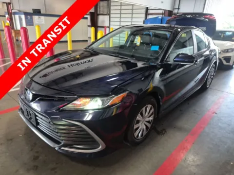 Blue 2022 Toyota Camry Hybrid LE for sale in Alvin, TX