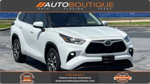 White 2023 Toyota Highlander XLE for sale in Alvin, TX