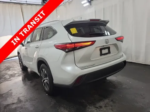 Another view of 2023 Toyota Highlander XLE for sale in Alvin, TX at Auto Boutique Texas