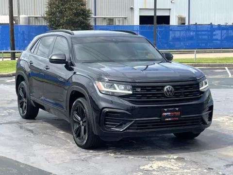 Photos of 2023 Volkswagen Atlas Cross Sport 3.6L V6 SEL R-Line Black for sale in Alvin, TX at Auto Boutique Texas