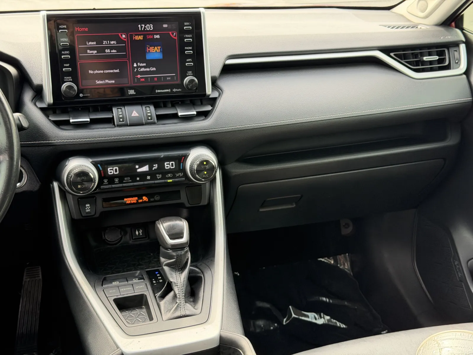 Toyota RAV4 photo 18