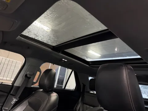 More photos of 2022 Ford Explorer Limited at Auto Boutique Texas, TX