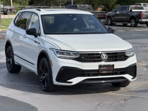 Photos of 2023 Volkswagen Tiguan SE R-Line Black for sale in Alvin, TX at Auto Boutique Texas