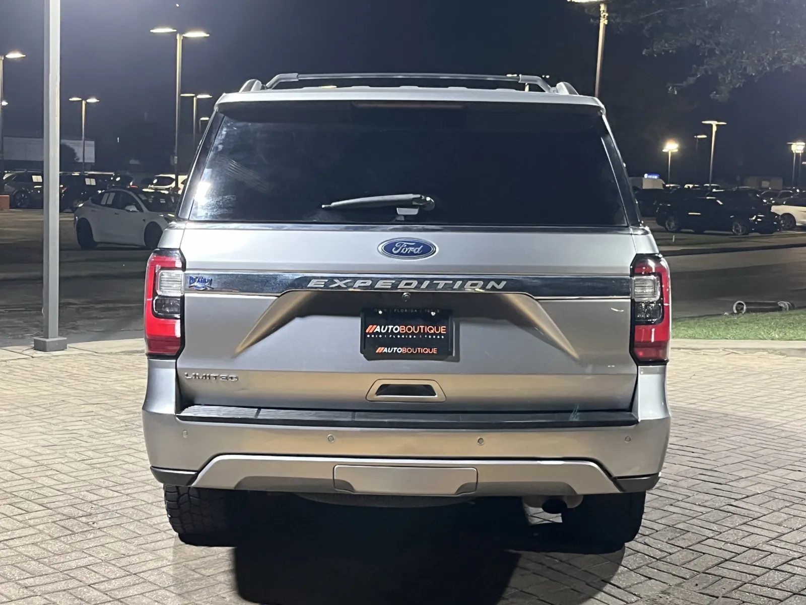 Ford Expedition photo 9