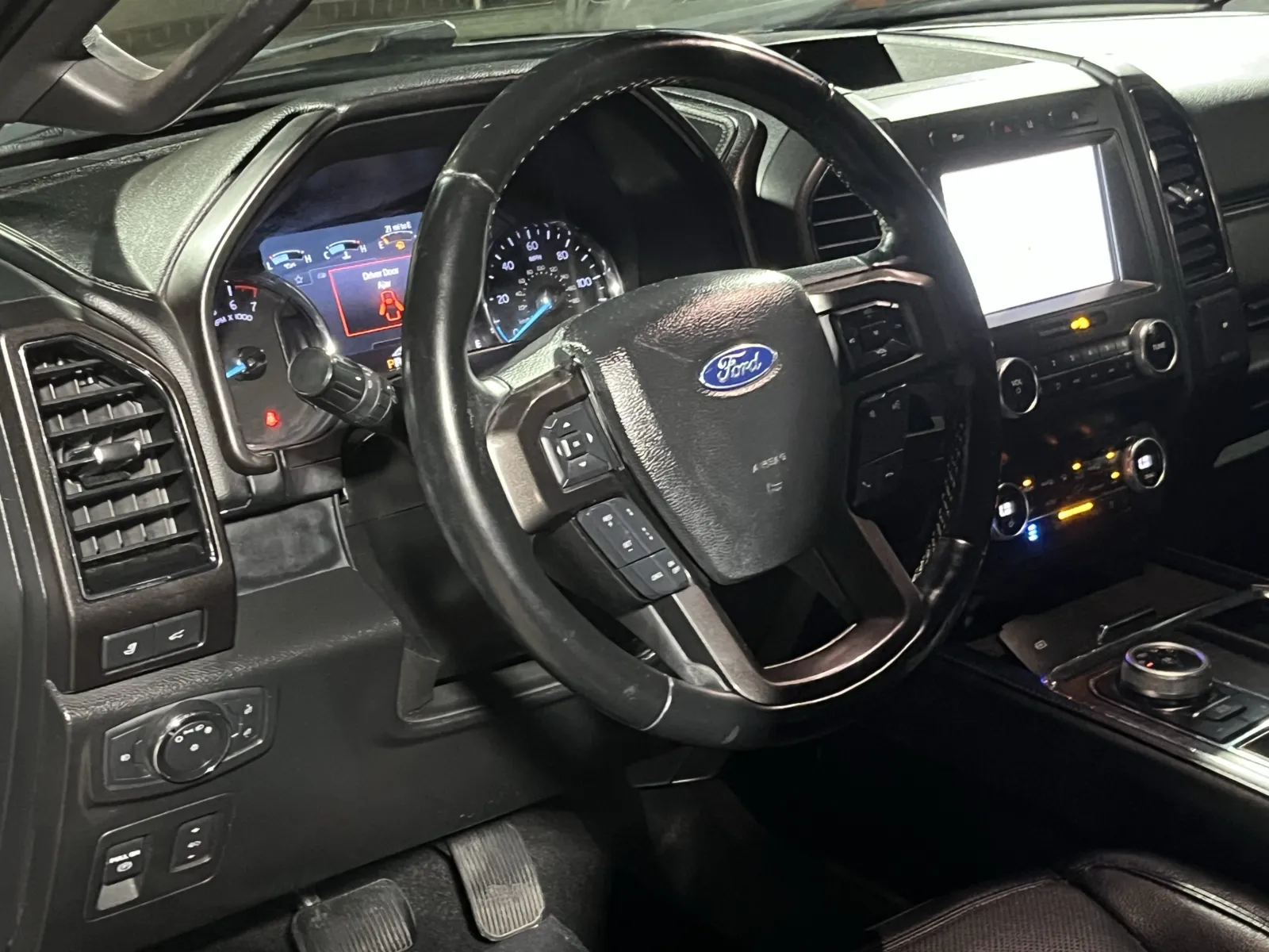 Ford Expedition photo 13