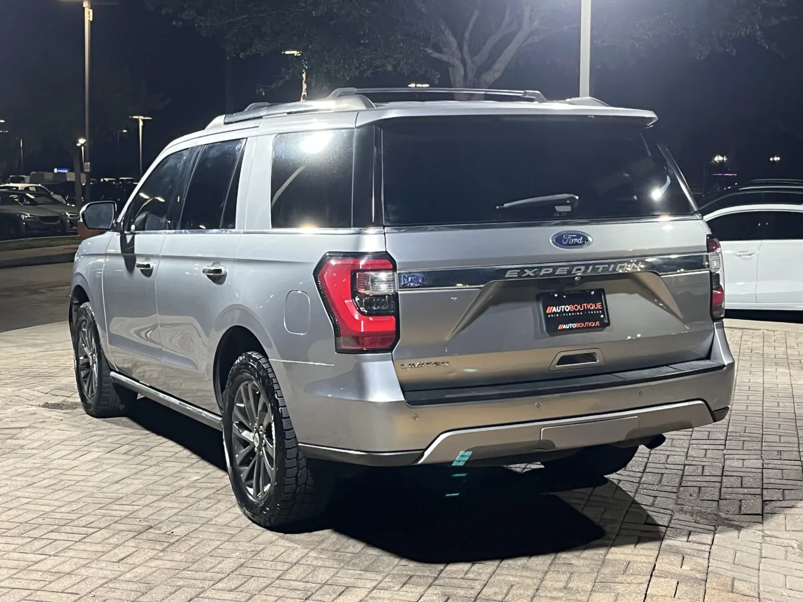 Ford Expedition photo 11