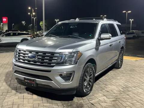 Photos of 2021 Ford Expedition Limited for sale in Alvin, TX at Auto Boutique Texas
