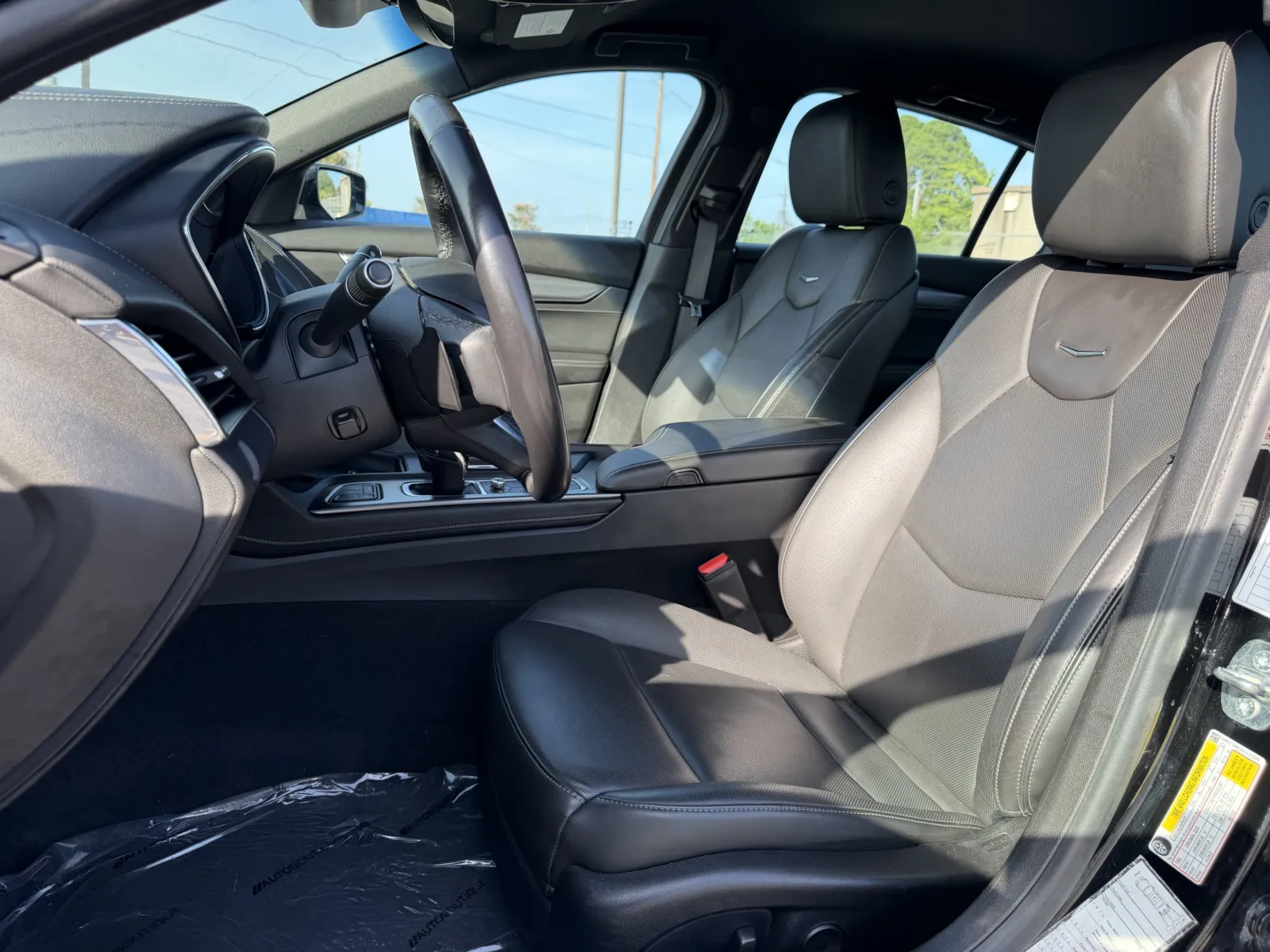 Cadillac CT5 photo 24