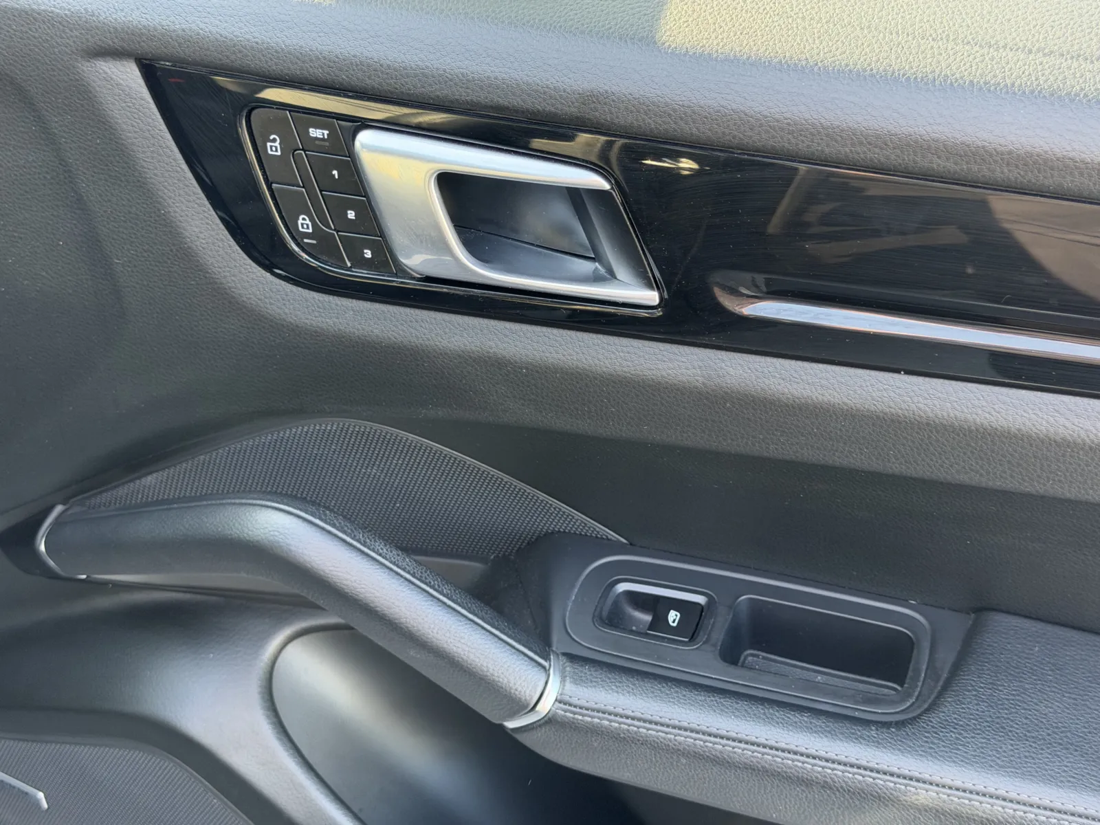 Porsche Cayenne photo 35