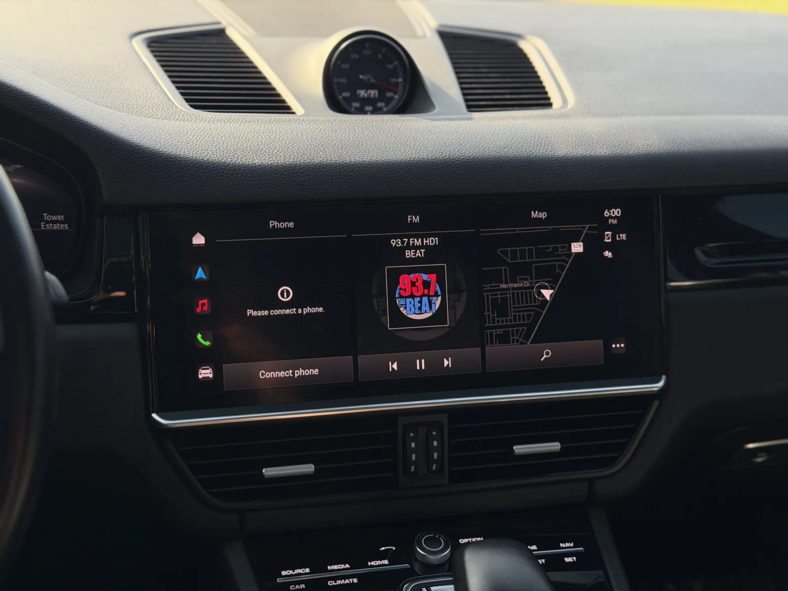 Porsche Cayenne photo 26