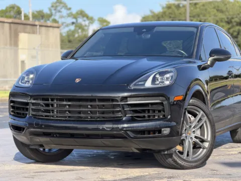 More photos of 2023 Porsche Cayenne Coupe at Auto Boutique Texas, TX