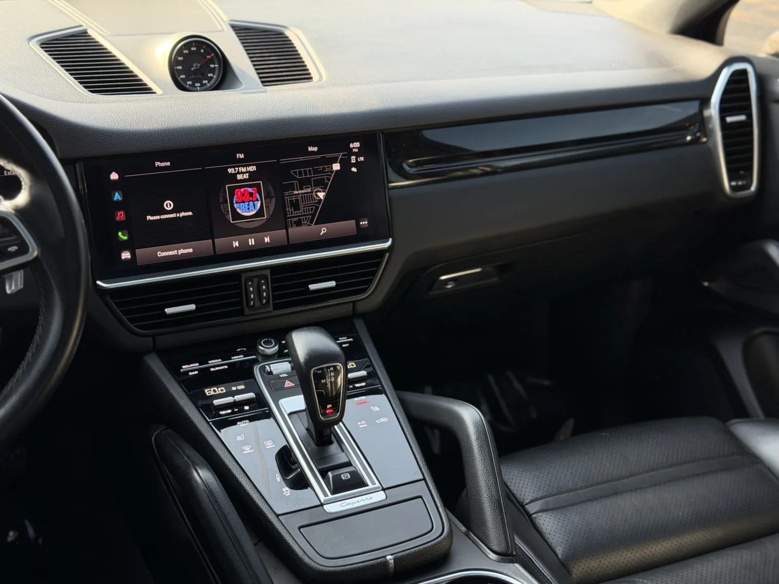 Porsche Cayenne photo 25