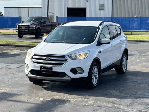 Photos of 2018 Ford Escape SE for sale in Alvin, TX at Auto Boutique Texas
