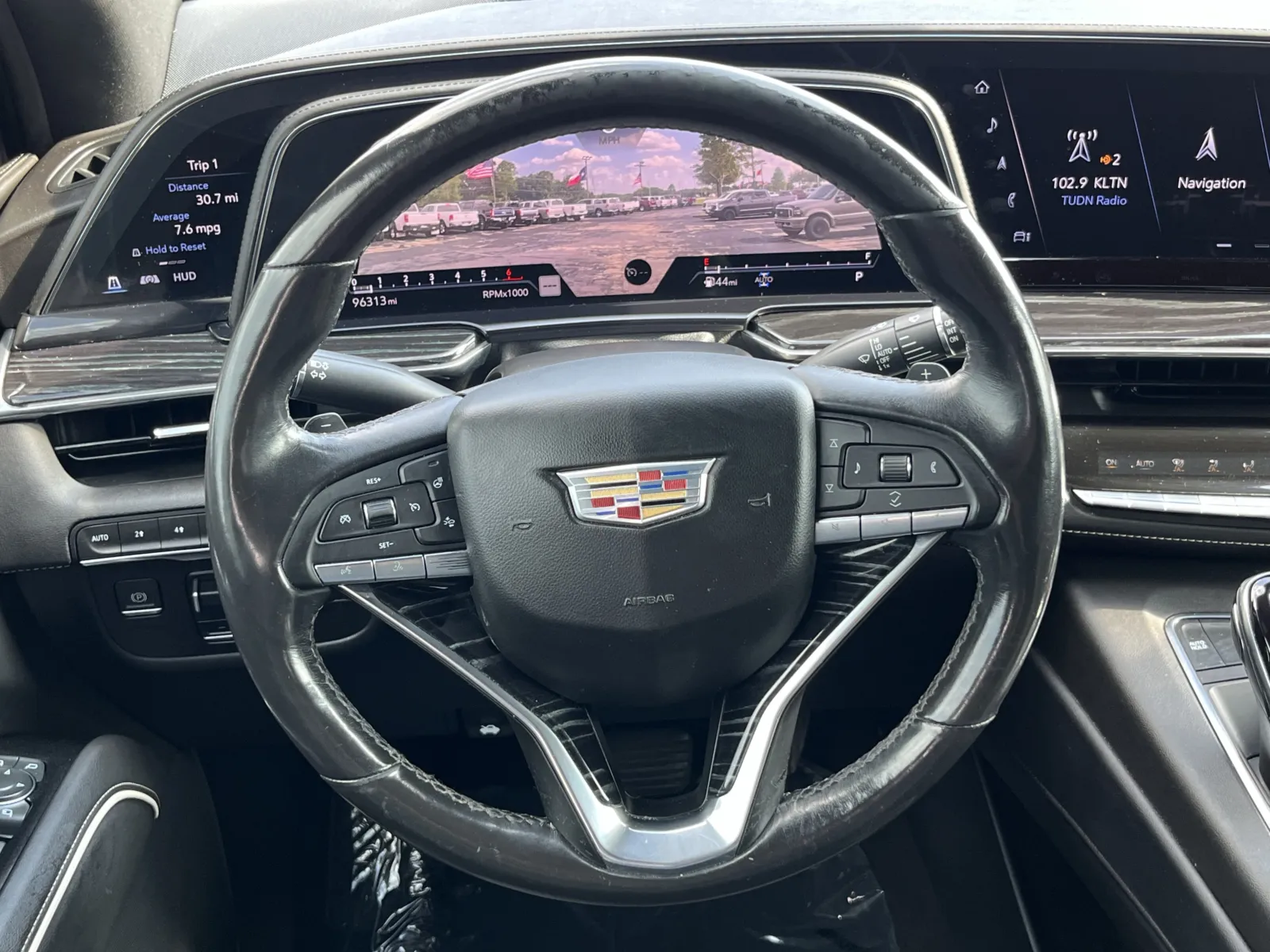 Cadillac Escalade ESV photo 16