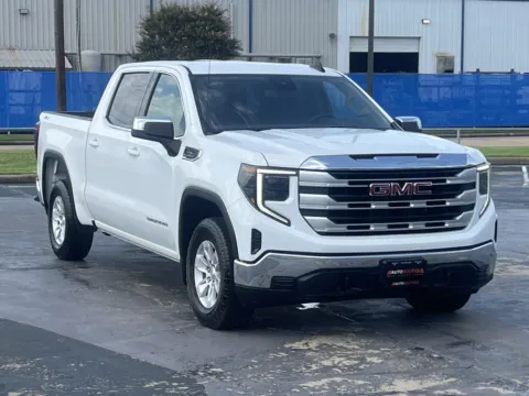 Another view of 2023 GMC Sierra 1500 SLE for sale in Alvin, TX at Auto Boutique Texas