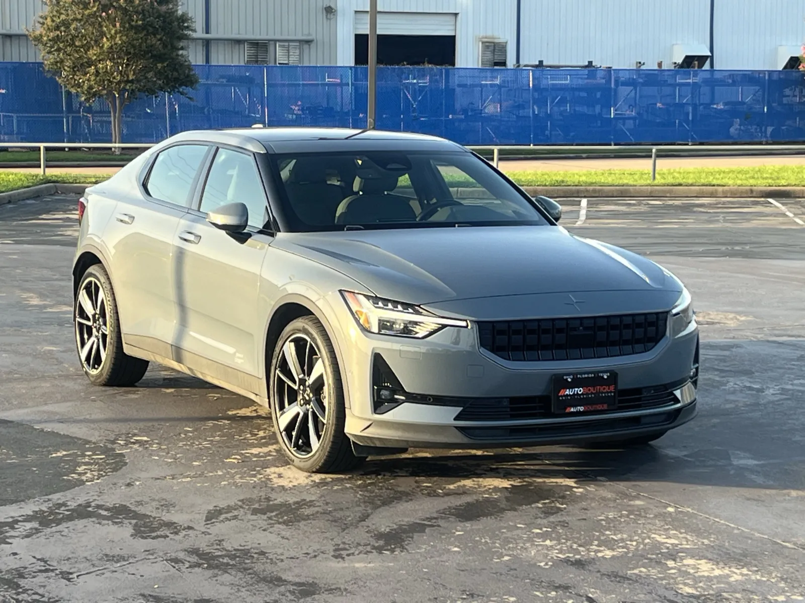 Polestar 2 photo 2