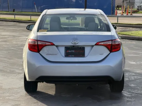 More photos of 2018 Toyota Corolla SE at Auto Boutique Texas, TX