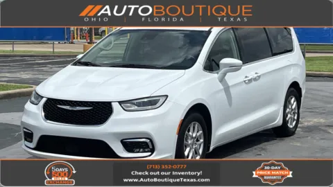 White 2022 Chrysler Pacifica Touring L for sale in Alvin, TX
