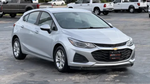 Silver 2019 Chevrolet Cruze LT for sale in Alvin, TX