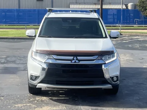 More photos of 2018 Mitsubishi Outlander GT at Auto Boutique Texas, TX
