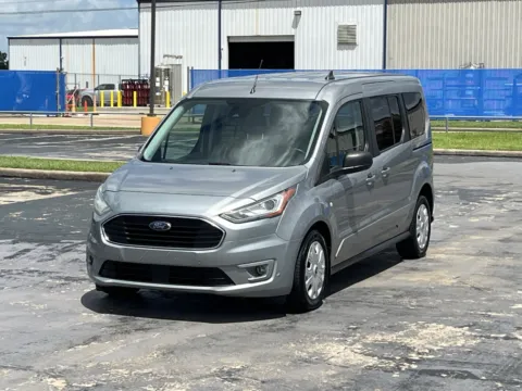 Photos of 2022 Ford Transit Connect Wagon XLT for sale in Alvin, TX at Auto Boutique Texas