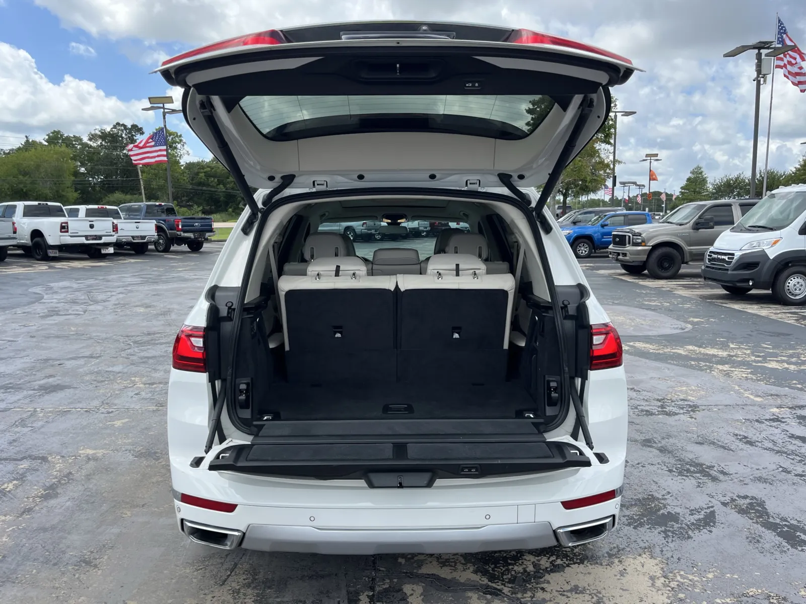 BMW X7 photo 13