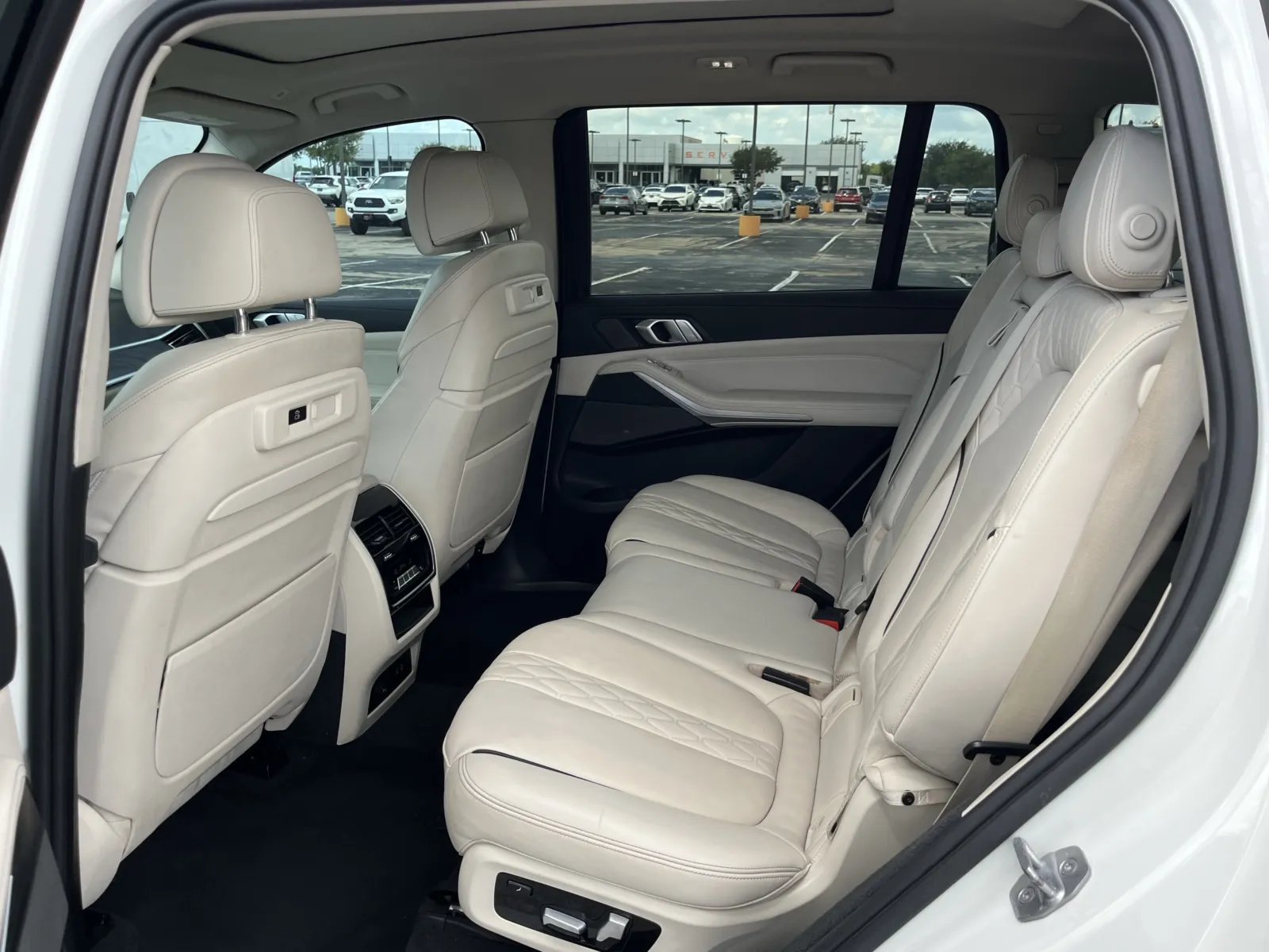 BMW X7 photo 34