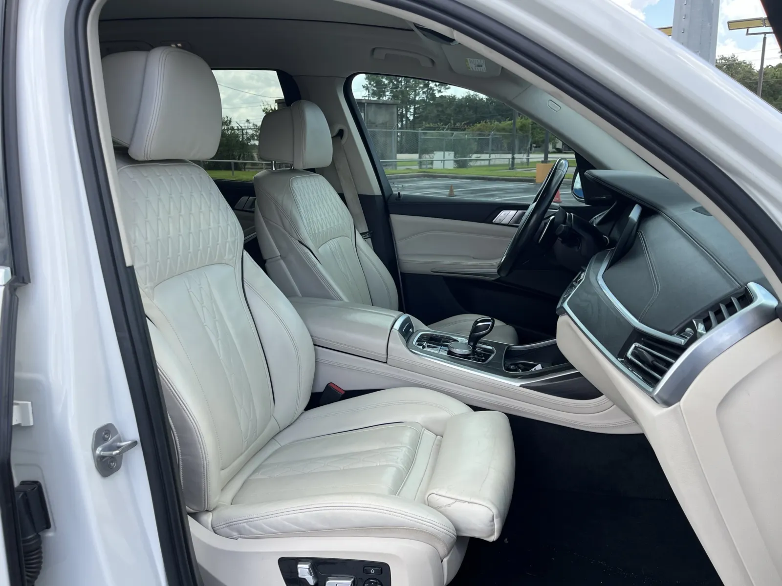 BMW X7 photo 33