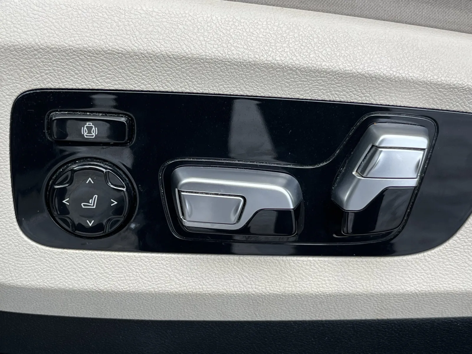 BMW X7 photo 29