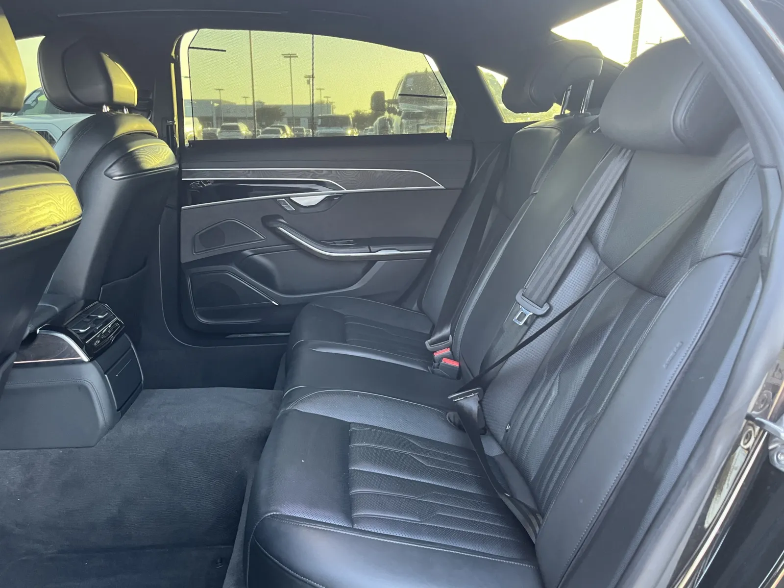 Audi A8 photo 29