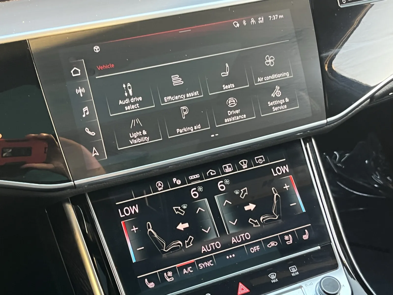 Audi A8 photo 5