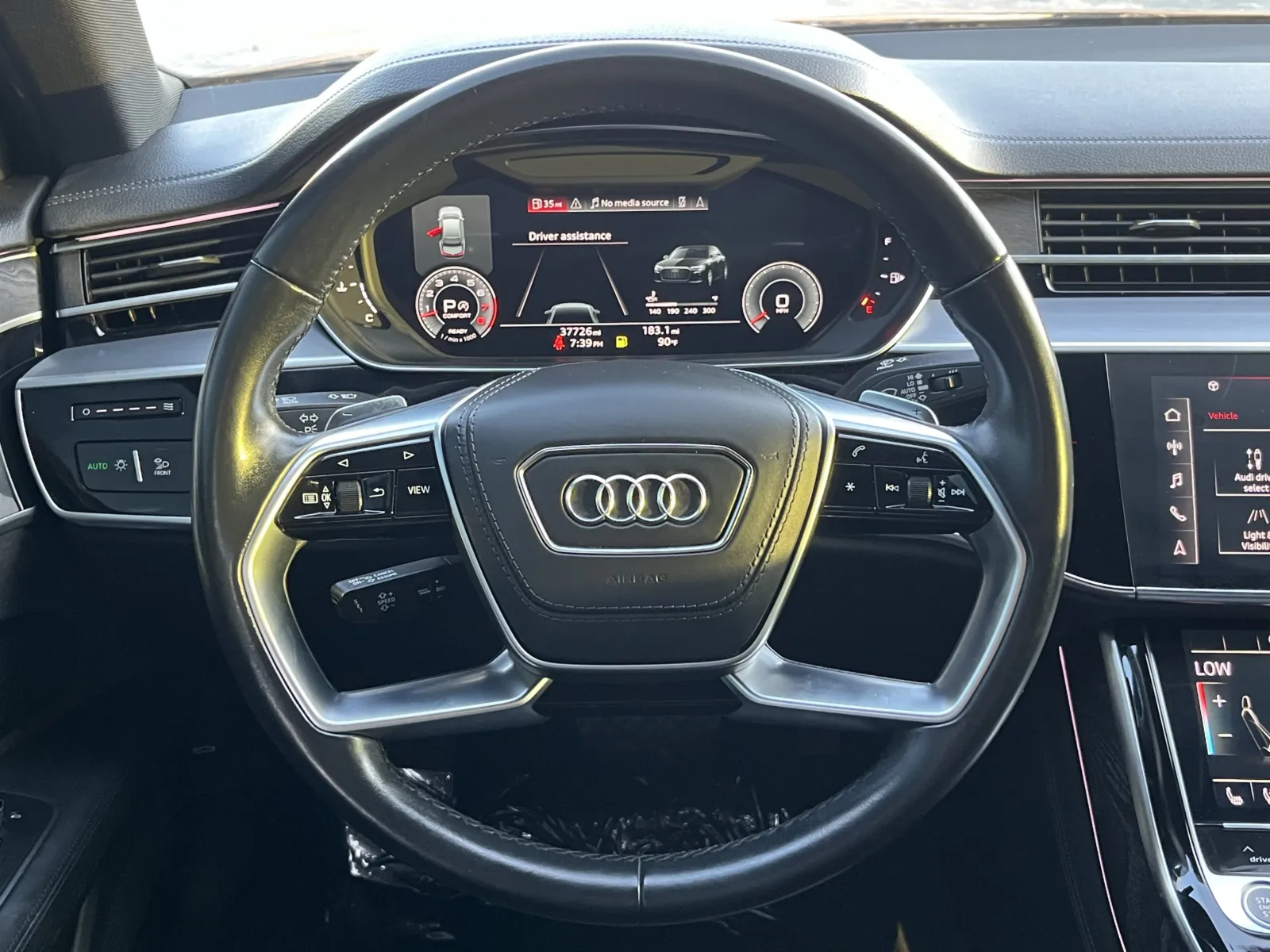 Audi A8 photo 15