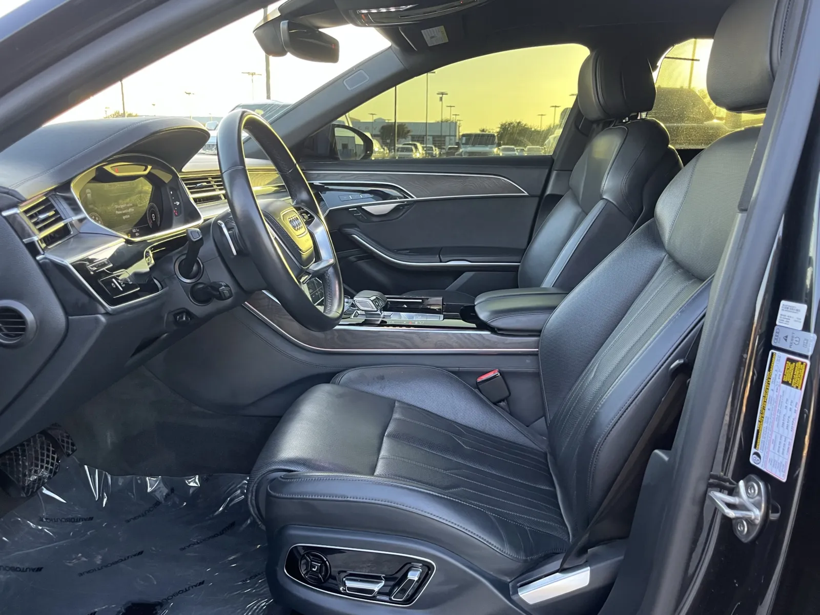 Audi A8 photo 27