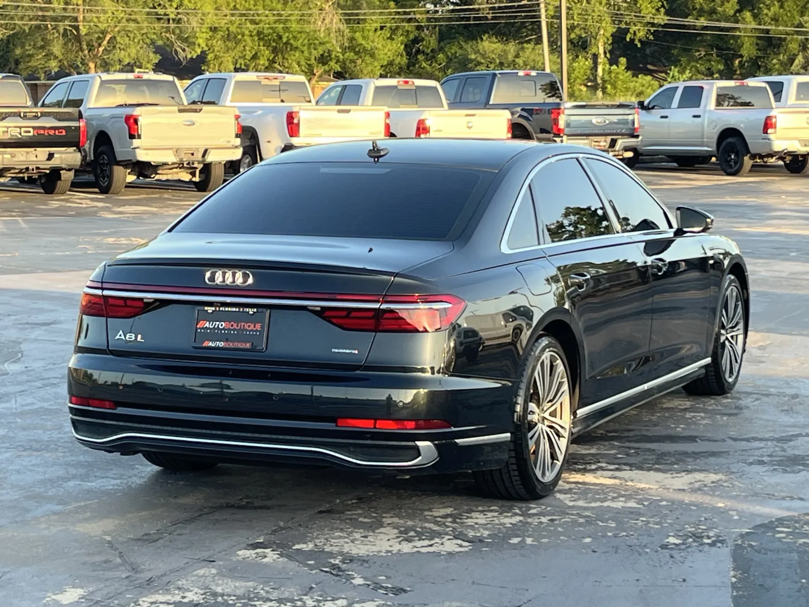 Audi A8 photo 9