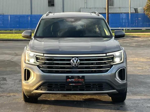 More photos of 2024 Volkswagen Atlas 2.0T SE w/Technology at Auto Boutique Texas, TX