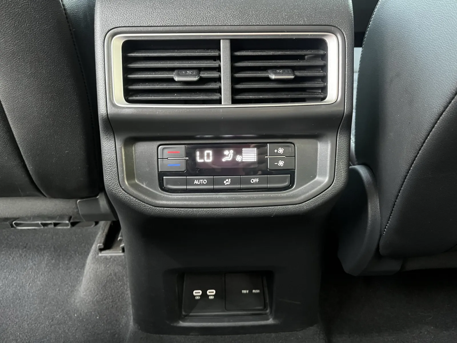 Volkswagen Atlas photo 28