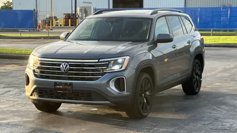 Gray 2024 Volkswagen Atlas 2.0T SE w/Technology for sale in Alvin, TX
