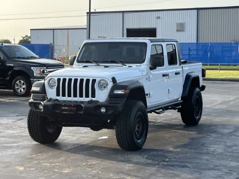 Photos of 2020 Jeep Gladiator Sport S for sale in Alvin, TX at Auto Boutique Texas