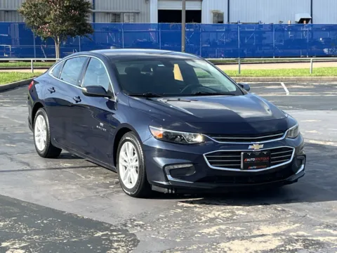 Another view of 2018 Chevrolet Malibu LT for sale in Alvin, TX at Auto Boutique Texas