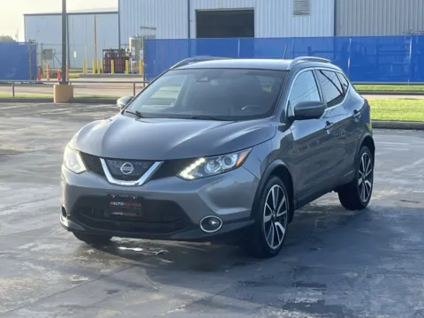 Photos of 2017 Nissan Rogue Sport SL for sale in Alvin, TX at Auto Boutique Texas