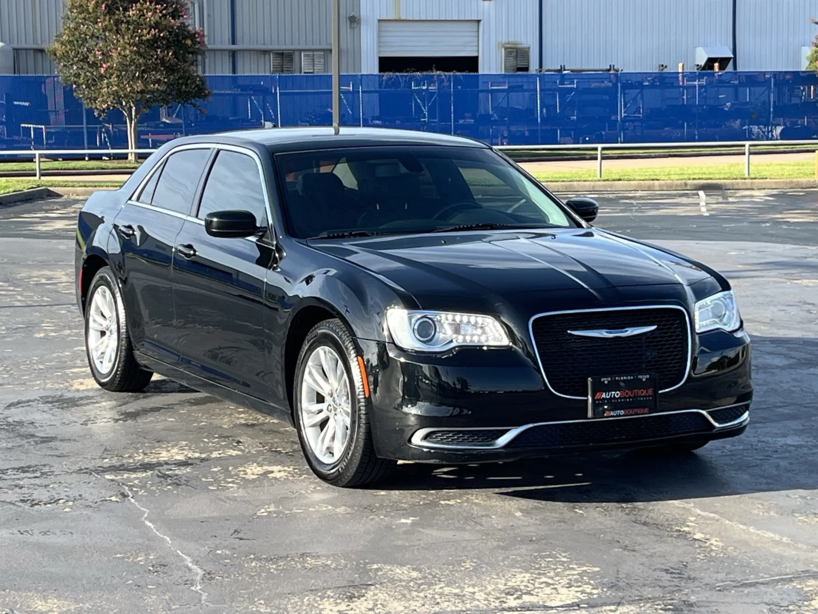 Chrysler 300 photo 3