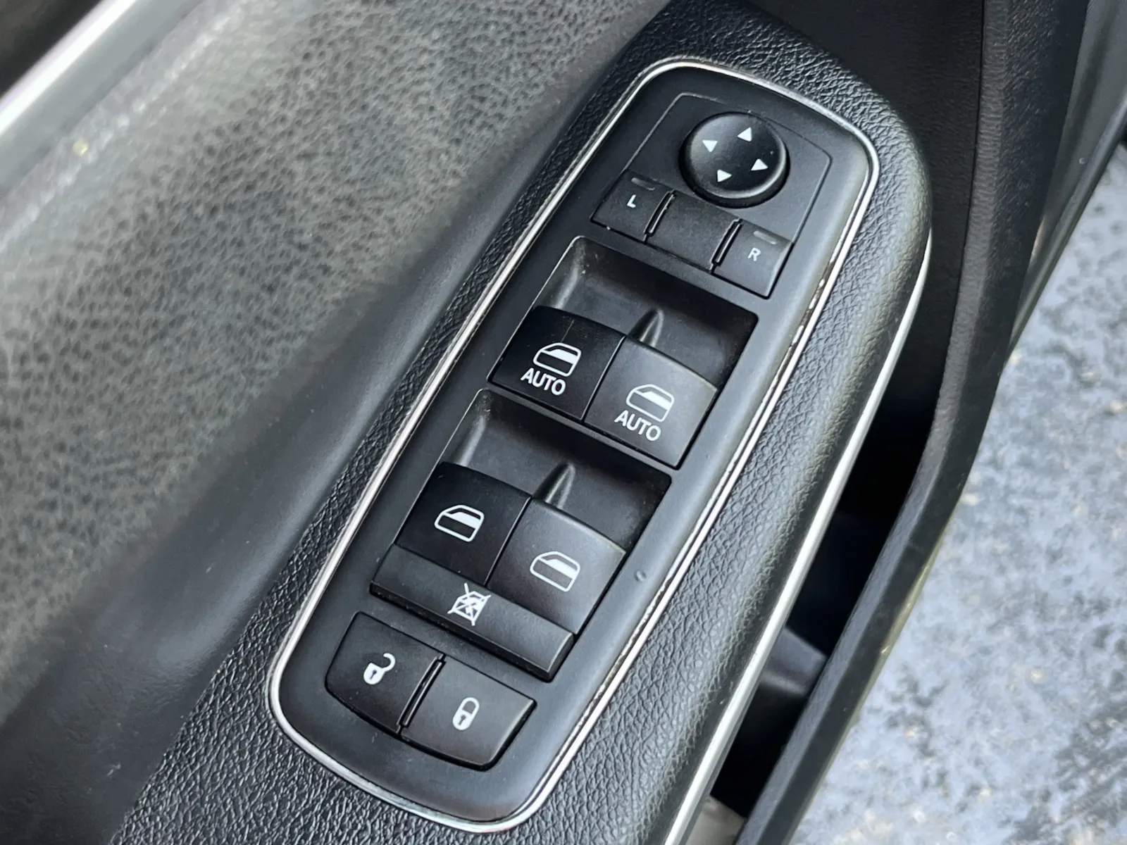 Chrysler 300 photo 21