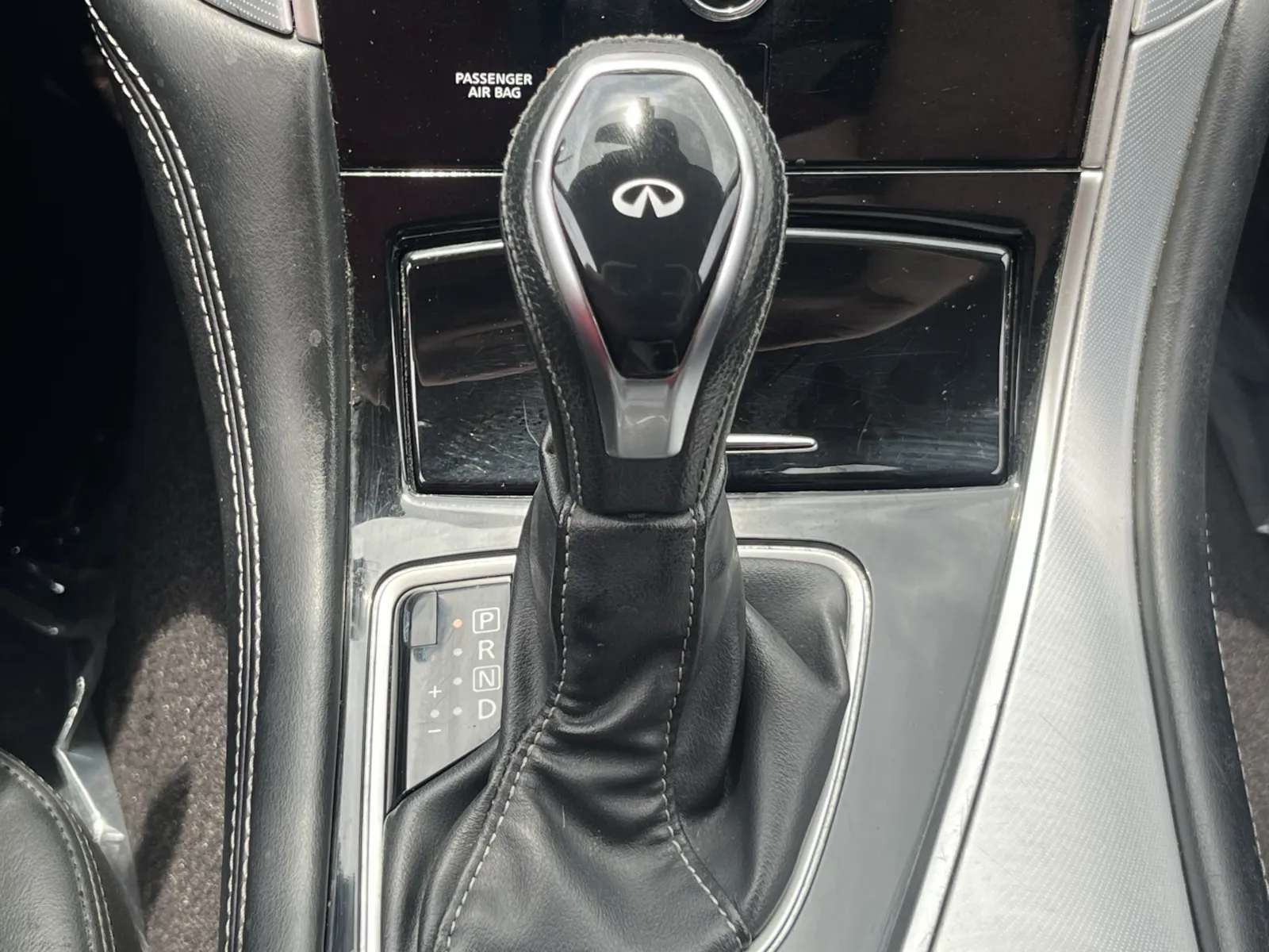 Infiniti Q50 photo 19