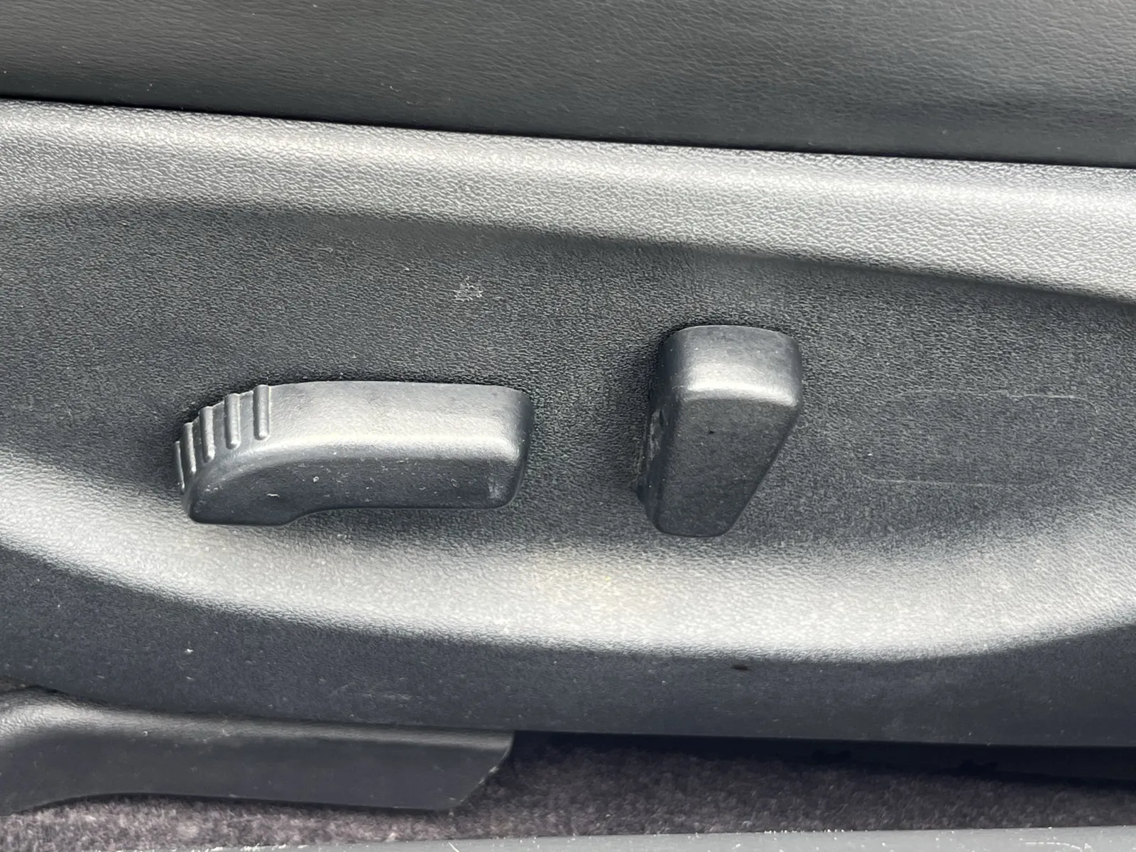 Infiniti Q50 photo 24